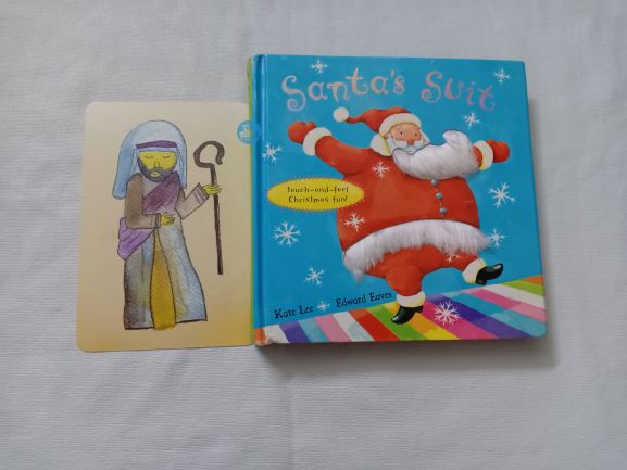 Advent Review: Santa’s Suit by Kate Lee