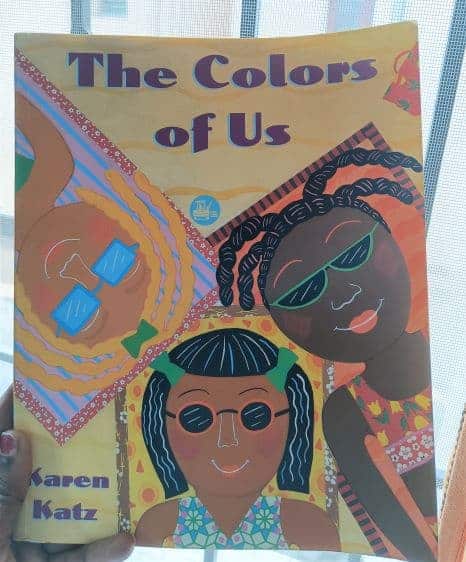 REVIEW: The colors of Us by Karen Katz